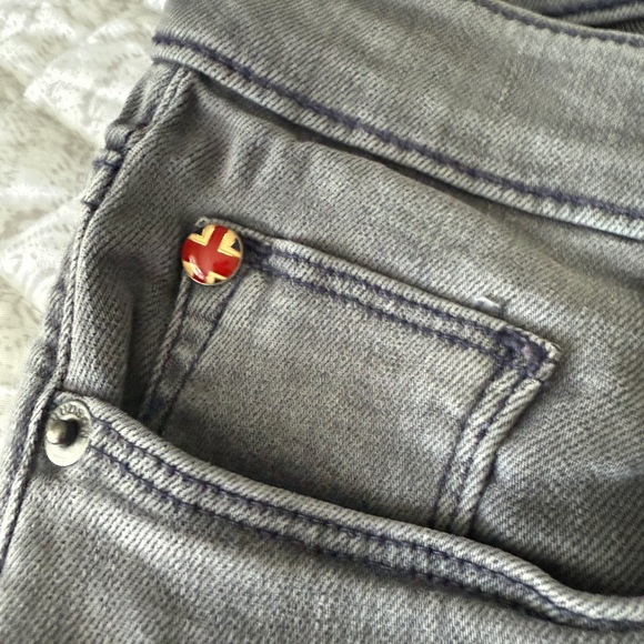 Hudson Krista Super Skinny Ankle Jeans - Picture 9 of 16